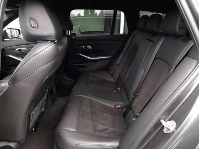 BMW 330 330e M-Sport Touring