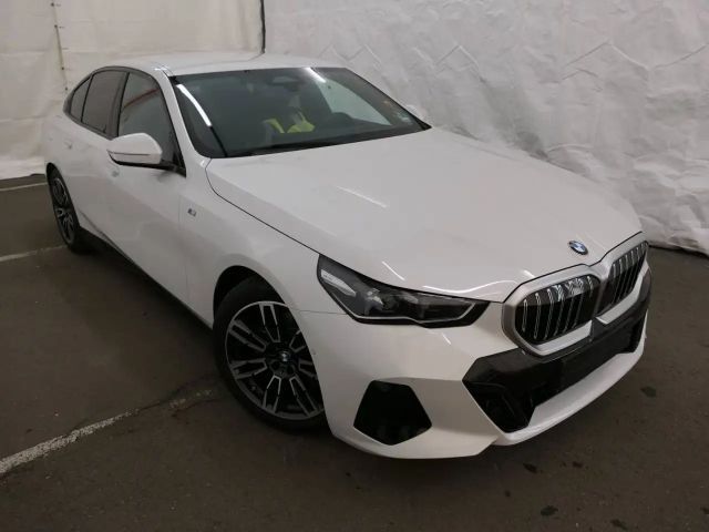BMW 520 520d M-Sport Sedan xDrive