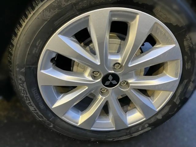 Mitsubishi Colt Hybrid