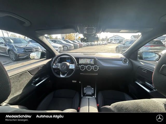 Mercedes-Benz EQA 300 4MATIC AMG Line