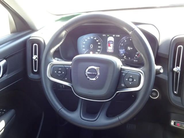 Volvo XC40 Core Momentum T3