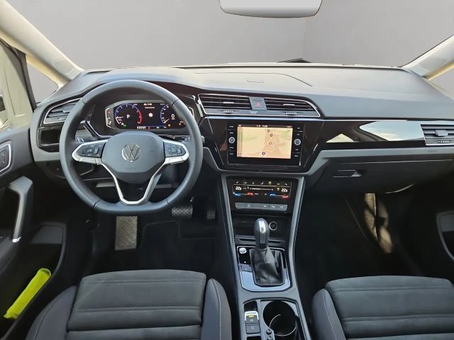 Volkswagen Touran 1.5 TSI Highline R-Line