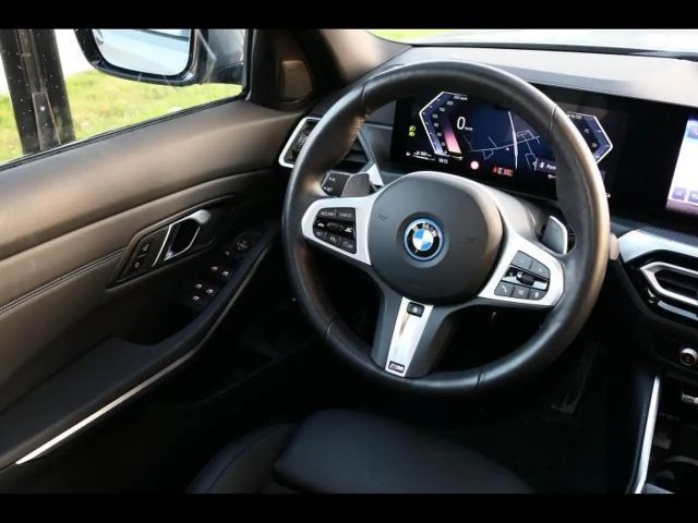 BMW 330 330e M-Sport Touring