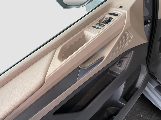 Volkswagen Multivan 2.0 TDI DSG Lang Life T7