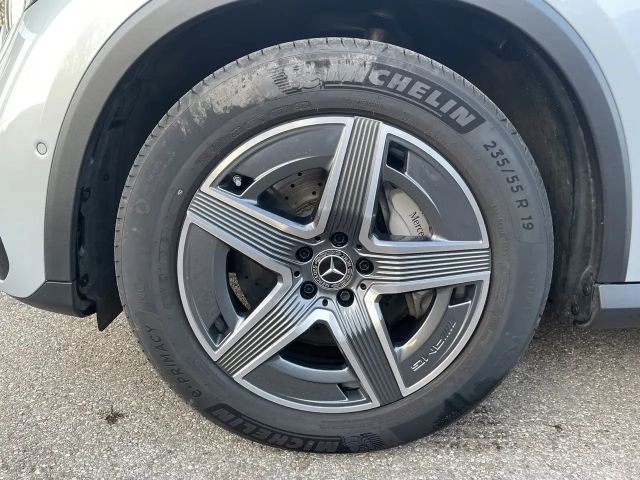 Mercedes-Benz GLC 300 4MATIC AMG Line Premium