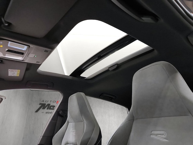 Volkswagen Golf 2.0 TSI DSG R-Line Style