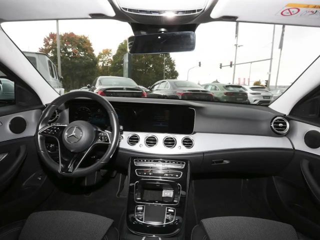 Mercedes-Benz E 200 AVANTGARDE E 200 d Estate