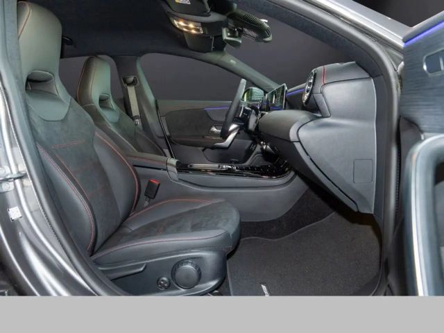 Mercedes-Benz CLA 180 Shooting Brake