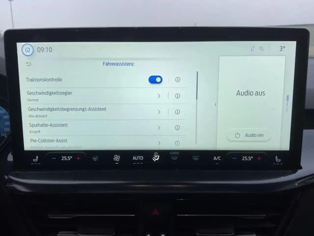 Ford Focus ST Line Wagon