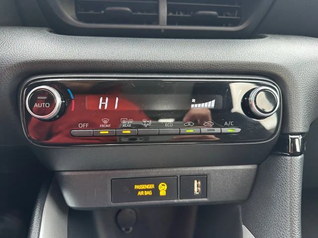 Toyota Yaris Active Hatchback Hybride