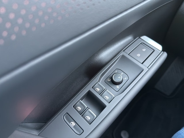 Volkswagen T-Roc 1.5l eTSI MATRIX+CARPLAY+AEREA+HEAD