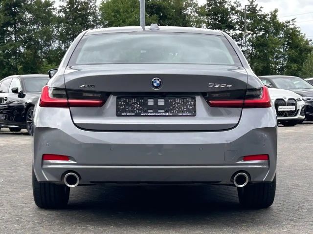 BMW 330 330e Sedan xDrive
