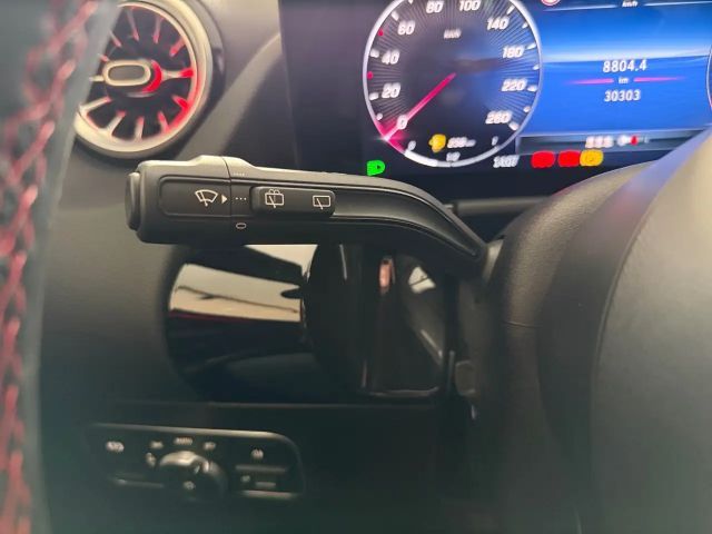 Mercedes-Benz GLA 200 4MATIC GLA 200 d