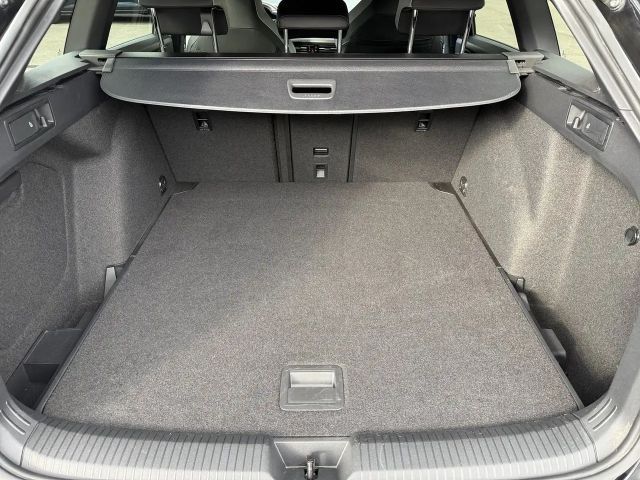 Volkswagen Golf Golf VIII R-Line Variant