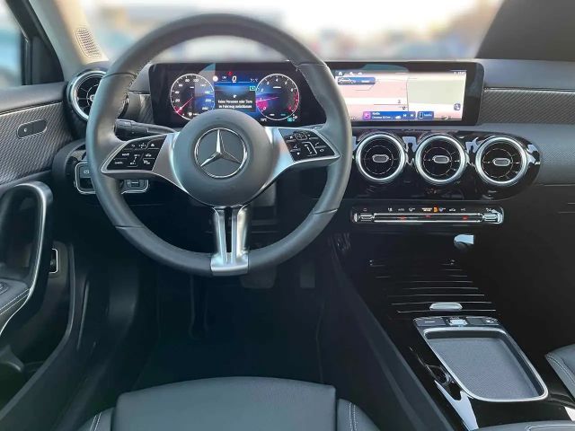 Mercedes-Benz A 200 Progressive