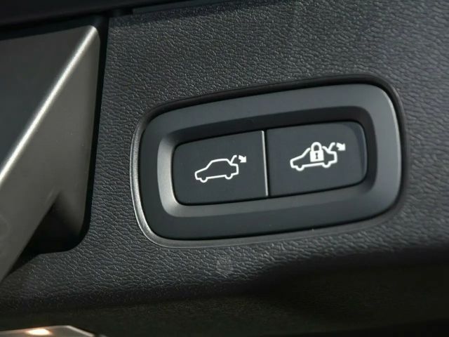 Volvo XC60 Dark Plus