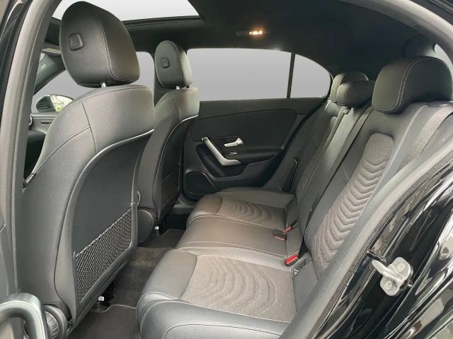 Mercedes-Benz A 200 Progressive