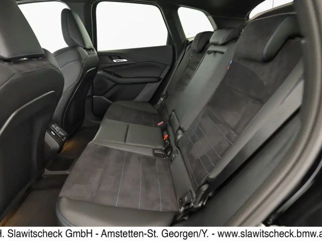 BMW 230 Sedan xDrive