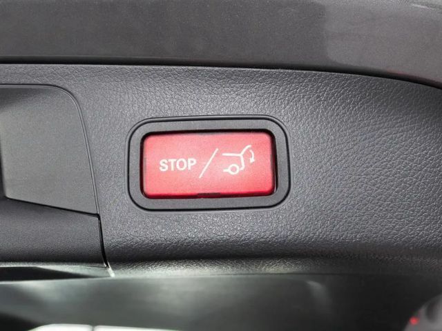 Mercedes-Benz GLA 180 W-Paket ParkAss. LED SpurH el.Heck LM