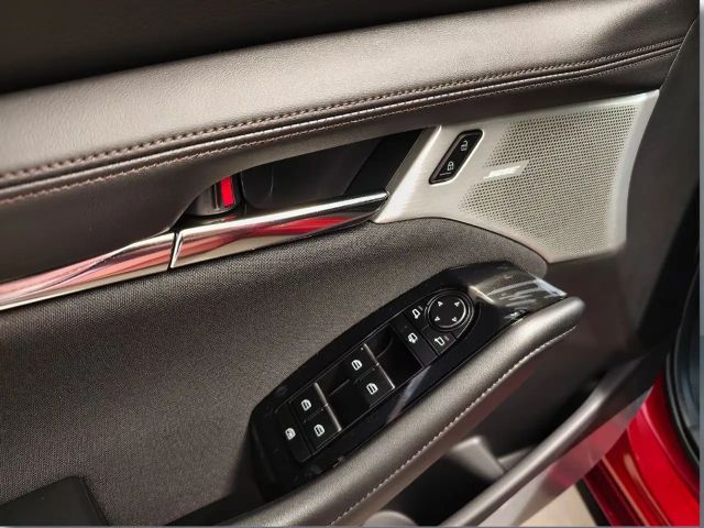 Mazda 3 2.5L Exclusive-line SkyActiv e-Skyactiv