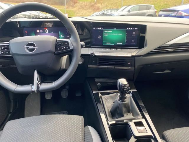 Opel Astra 1.2 Turbo Sports Tourer Turbo