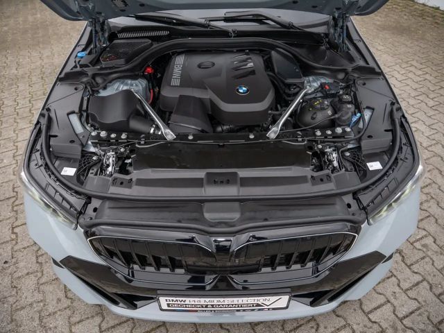 BMW 520 520i M-Sport Sedan