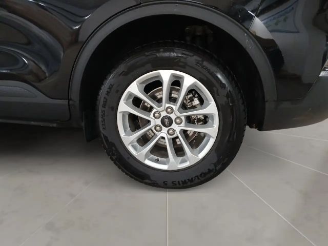 Ford Kuga Hybrid Titanium