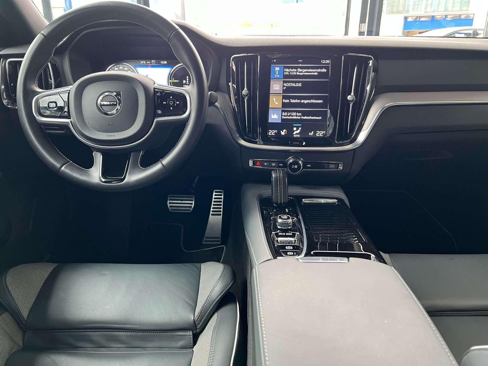 Volvo S60 AWD R-Design Recharge