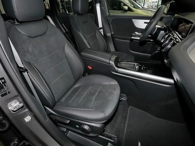 Mercedes-Benz GLA 200 AMG Line