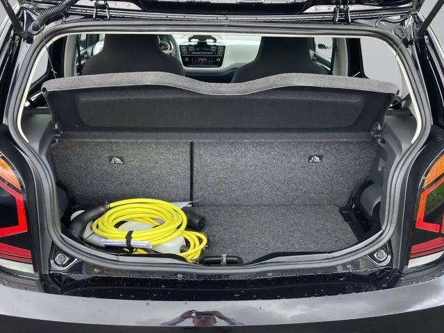 Volkswagen e-up! Edition SHZ+GRA+KAMERA+PDC+BT+CLIMATRONIC