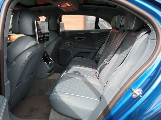 Bentley Flying Spur Hybrid