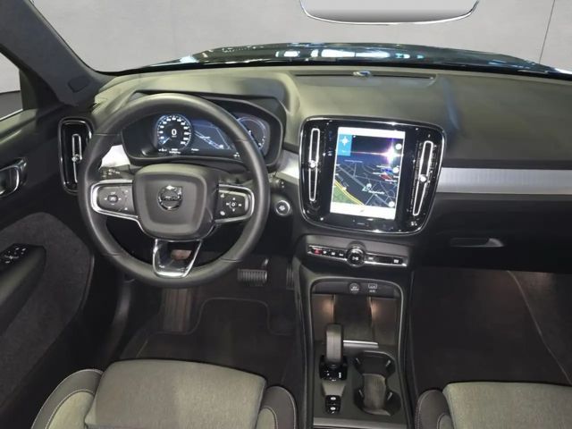 Volvo XC40 Core Recharge T4