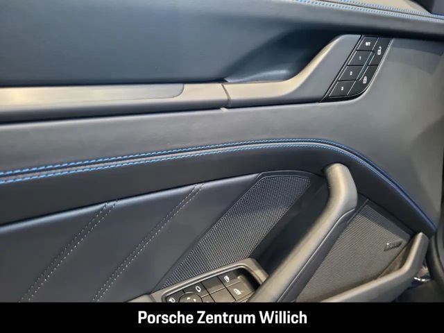 Porsche 992 4 Coupé GTS Targa