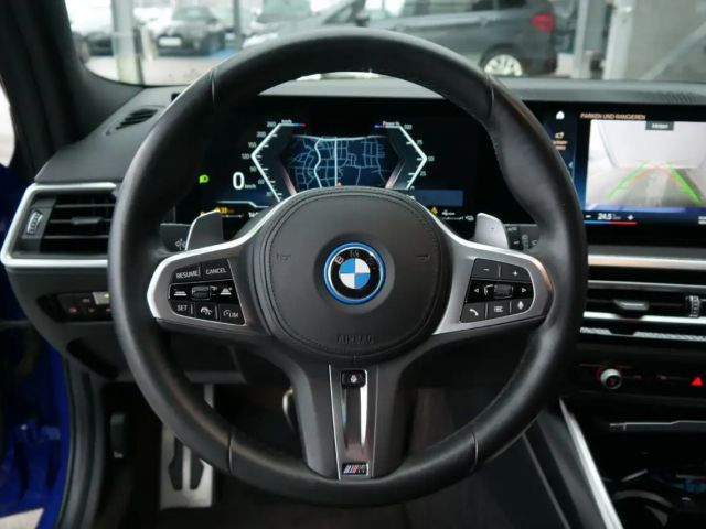 BMW 330 330e xDrive