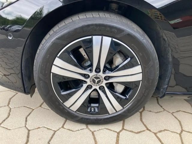 Mercedes-Benz C 300 AVANTGARDE Sedan