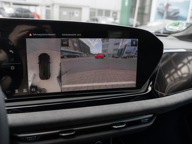 Audi A6 Avant Quattro S-Tronic