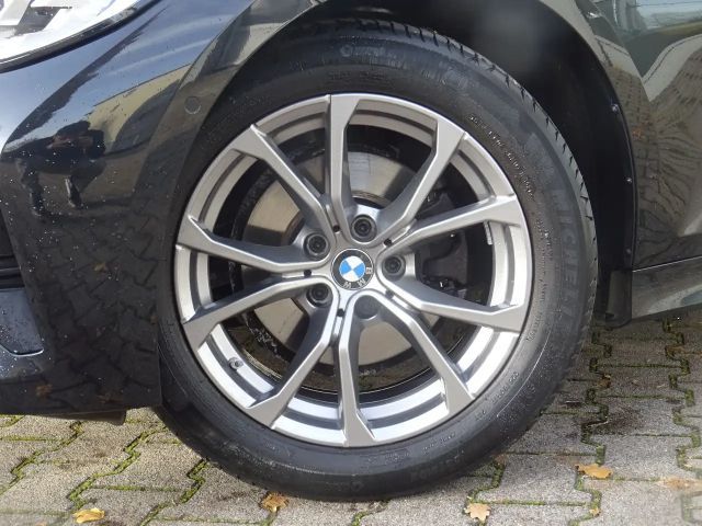 BMW 320 320i Sedan Sport Line