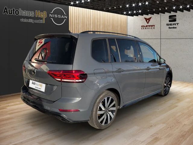 Volkswagen Touran 1.5 TSI DSG R-Line