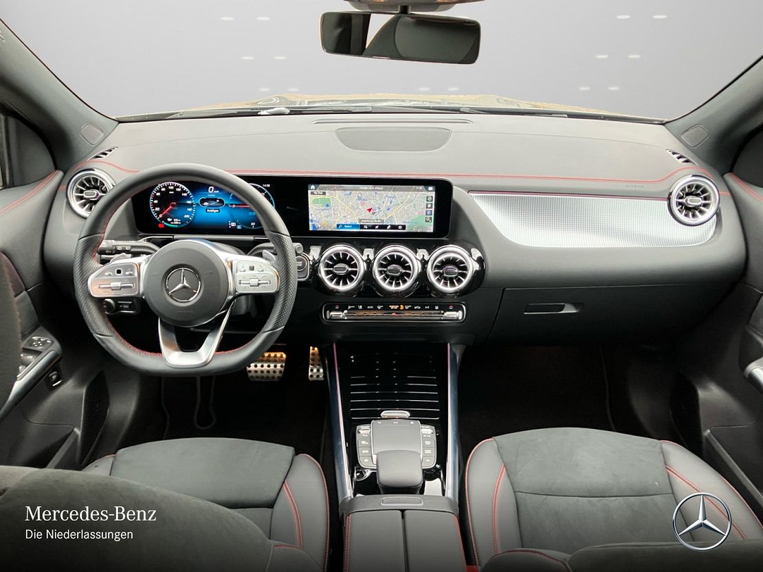 Mercedes-Benz EQA 300 4MATIC