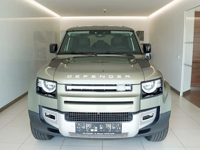 Land Rover Defender P400e