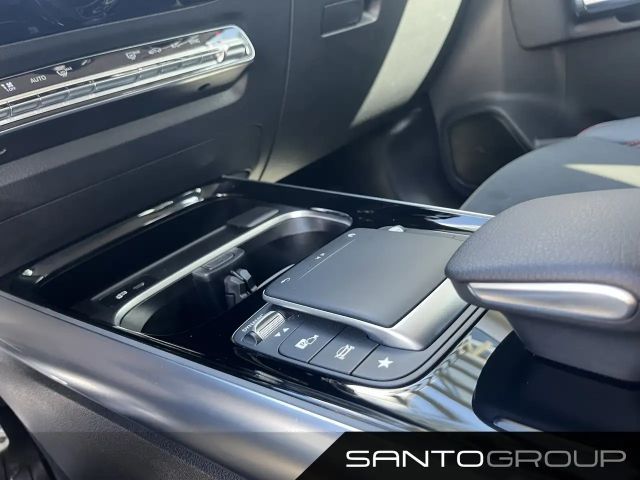 Mercedes-Benz GLA 250 4MATIC AMG Line