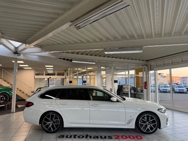 BMW 520 520d M-Sport xDrive