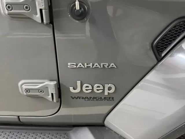 Jeep Wrangler Sahara
