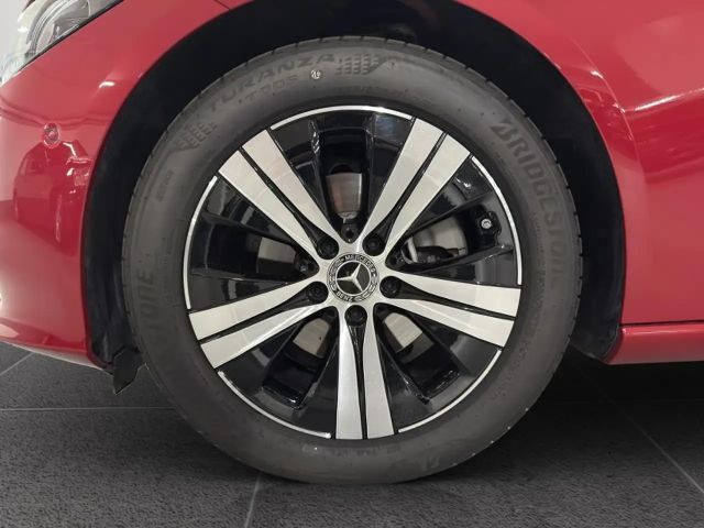 Mercedes-Benz C 180 AVANTGARDE Sedan