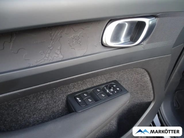 Volvo XC40 Core Recharge