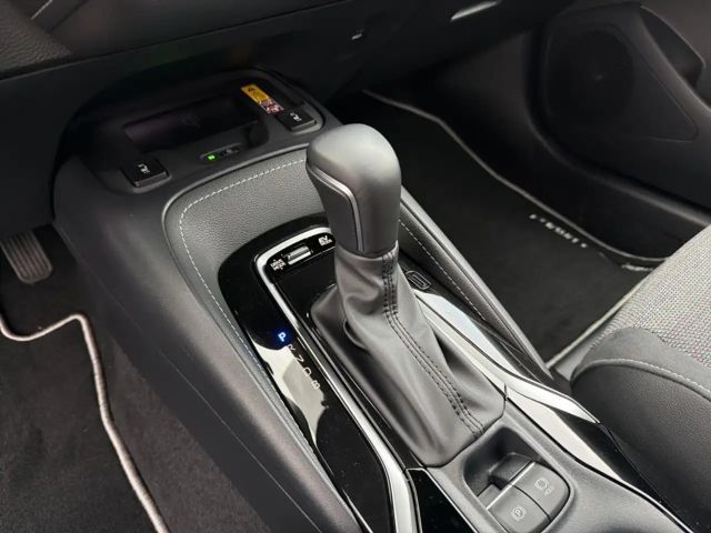 Toyota Corolla 1,8 Teamplayer NAVI+LED+AppleCarPlay Android Auto