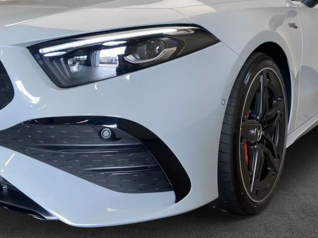 Mercedes-Benz A 35 AMG AMG Line