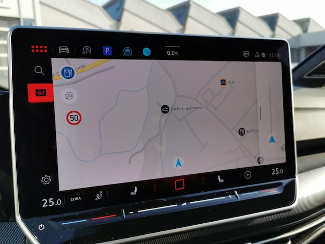 Volkswagen Golf 2.0 TSI IQ.Drive