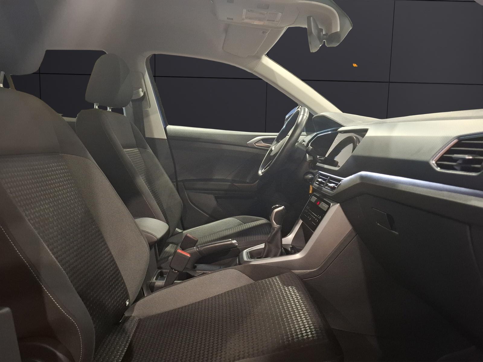 Volkswagen T-Cross TSI Active Navi AID ACC PDC SH LM