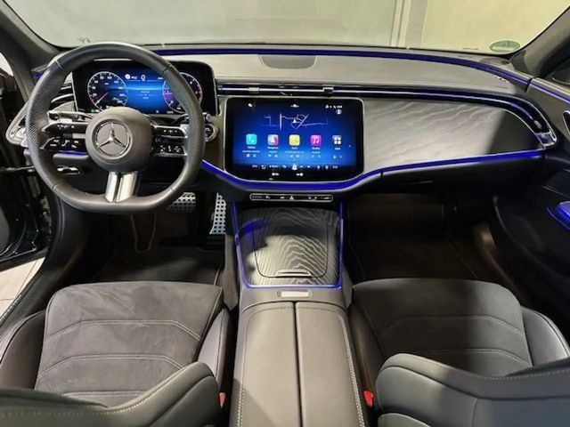 Mercedes-Benz E 220 AMG Line E 220 d Sedan